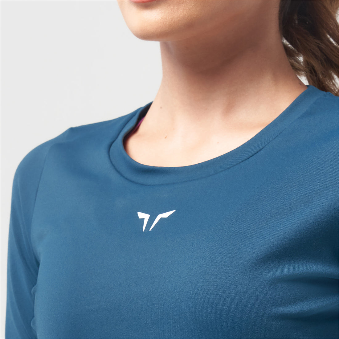 ESSENTIAL FULL SLEEVES CROP TOP- TEAL
